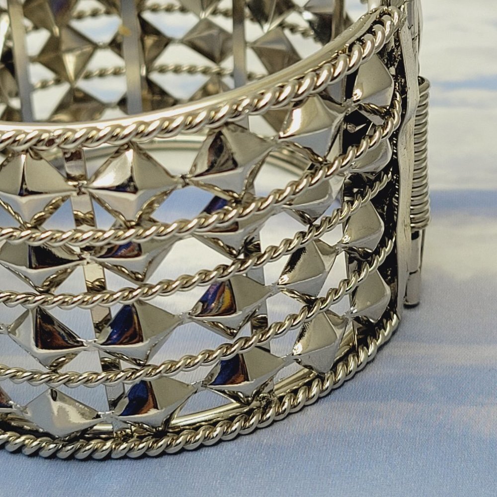 Large Round Silver Tone Hinged Bracelet - Picture 8 of 12